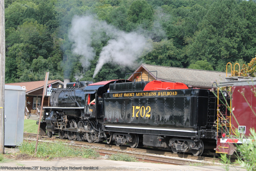 GSMR 1702 leaving Bryson City 